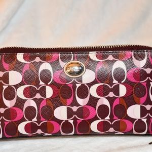 Coach Zipper Wallet